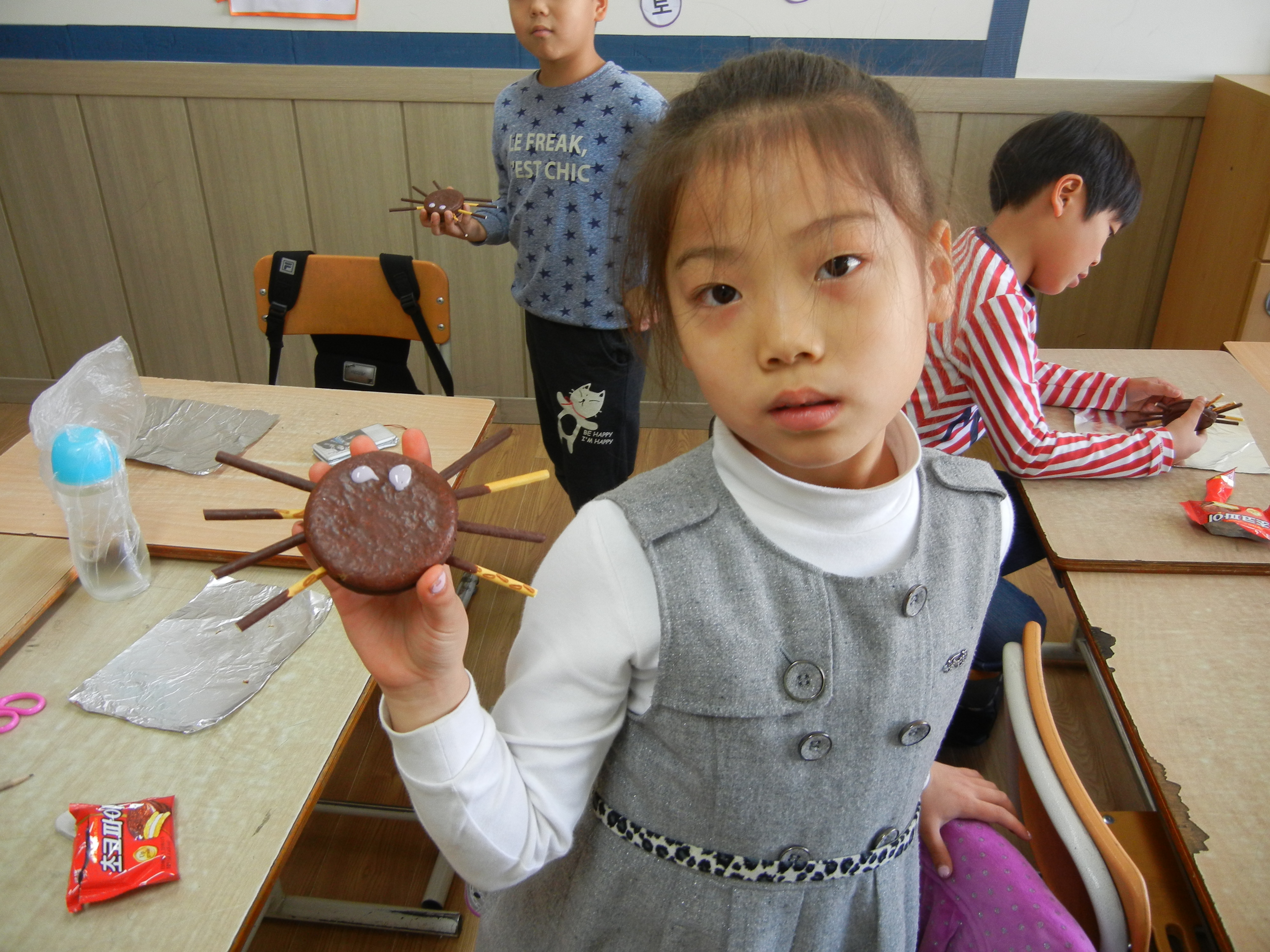 Anna with her spider^^